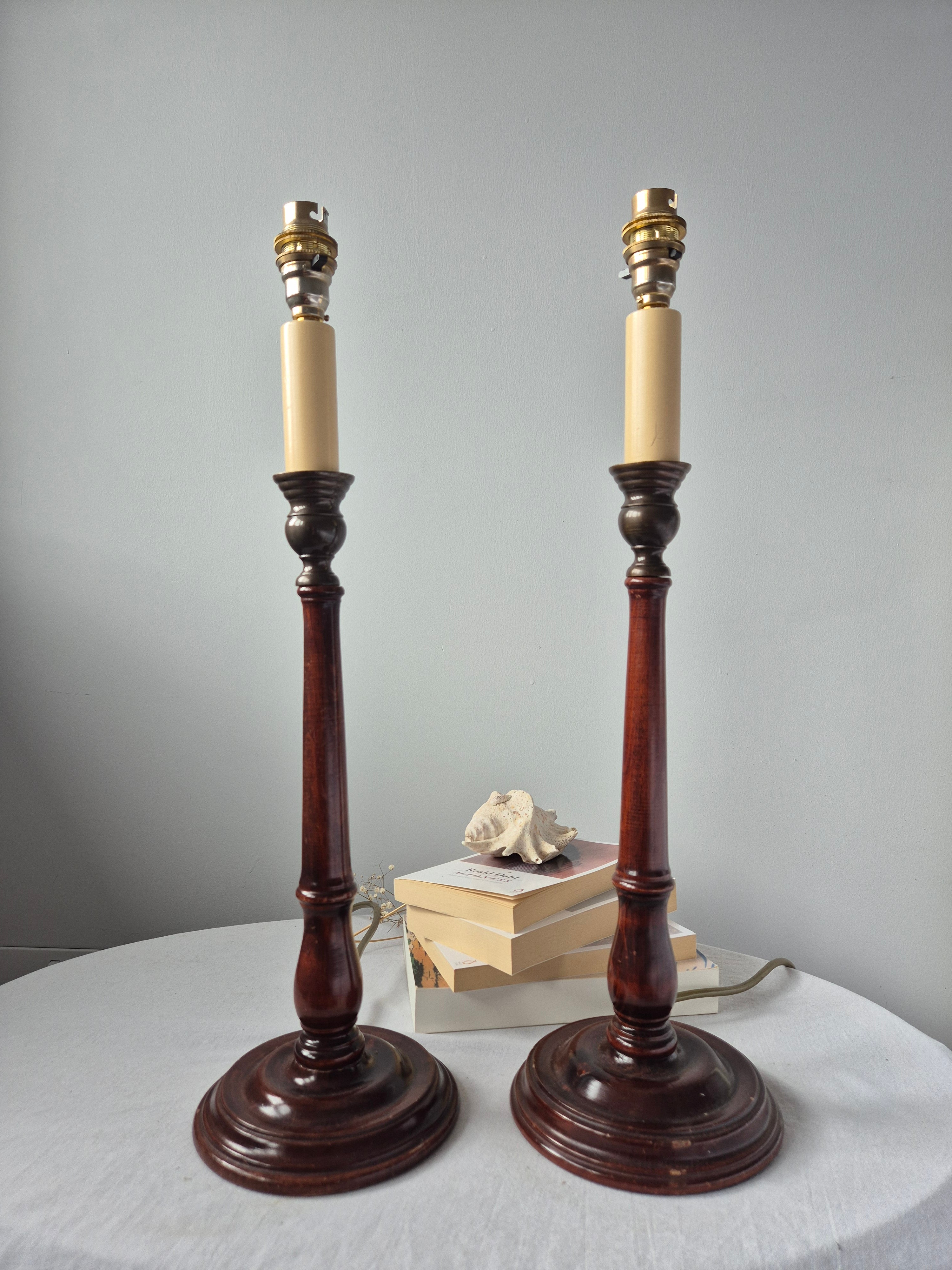 Refined pair of vintage hand-turned mahogany candlestick table lamps